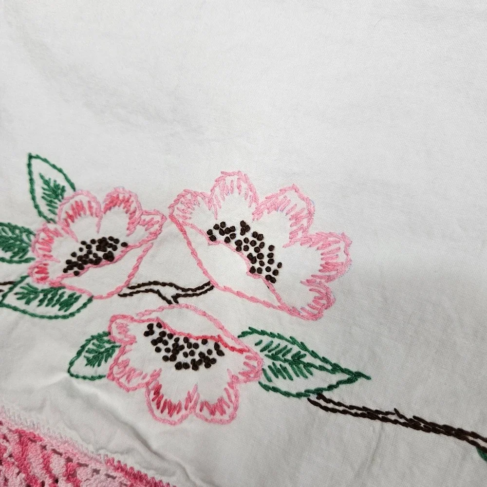 Vintage Handmade Embroidered Pillowcase Set‎ Pink Floral Crochet White Cottage